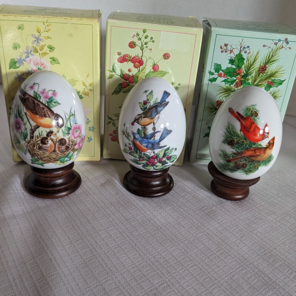 VTG lot of 3 porcelain eggs seasons series birds on wood stands Japan egg